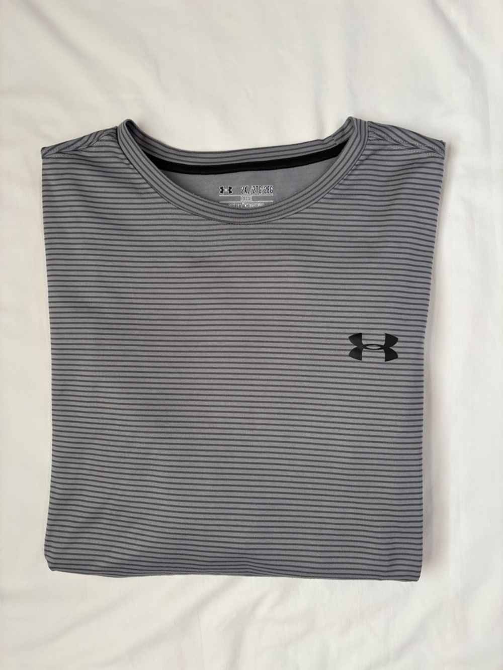 UNDER ARMOUR HeatGear Long Sleeve Tee Gray Striped Size 2XL Loose Fit EUC